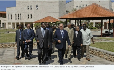 His Highness the Aga Khan and Kenya's Minister for Education, Prof. George Saitoti, at the Aga Khan Academy, Mombasa. AKDN/Gary 